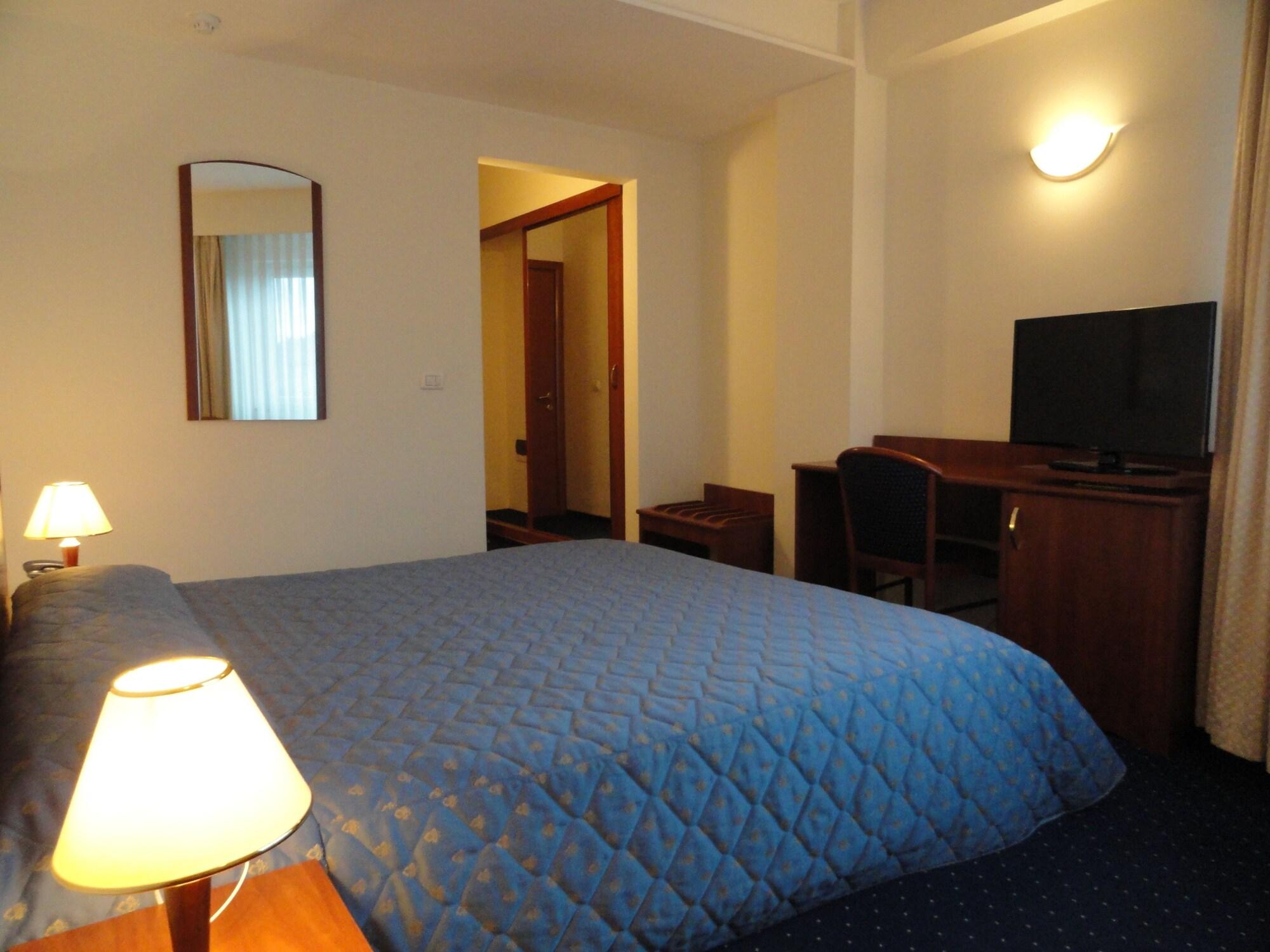 Excelsior Hotel